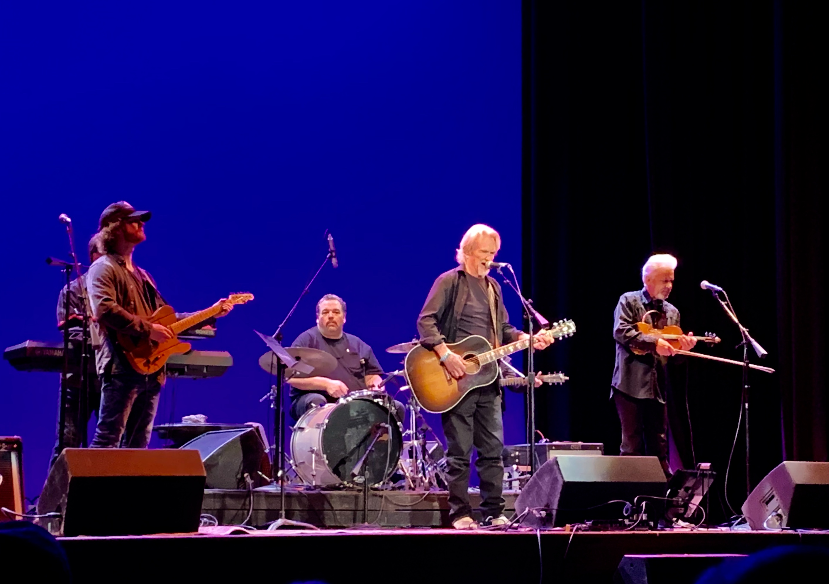 Kris Kristofferson Concert – On The Records